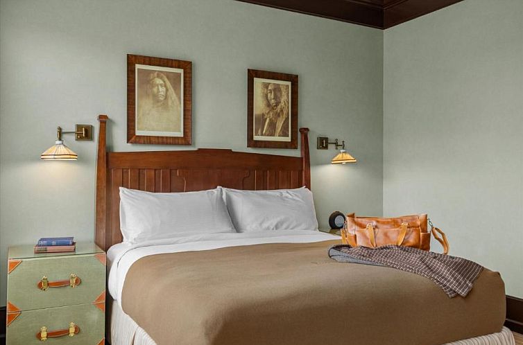 The Arctic Club Seattle, a DoubleTree by Hilton Hotel