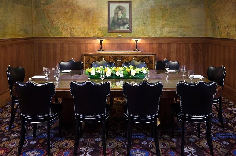 The Arctic Club Seattle, a DoubleTree by Hilton Hotel