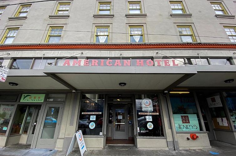 HI - Seattle Hostel at the American Hotel