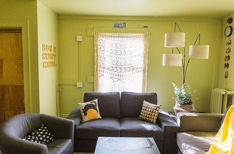 HI - Seattle Hostel at the American Hotel