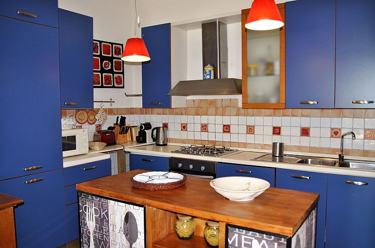 Vakantiehuis Angenehmes Haus in Itri mit überdachtem Innenh