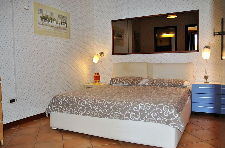 Vakantiehuis Angenehmes Haus in Itri mit überdachtem Innenh