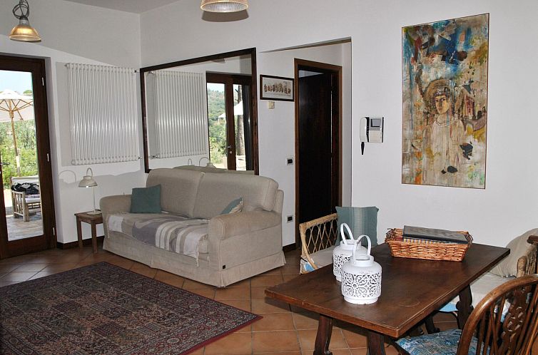 Vakantiehuis Angenehmes Haus in Itri mit überdachtem Innenh