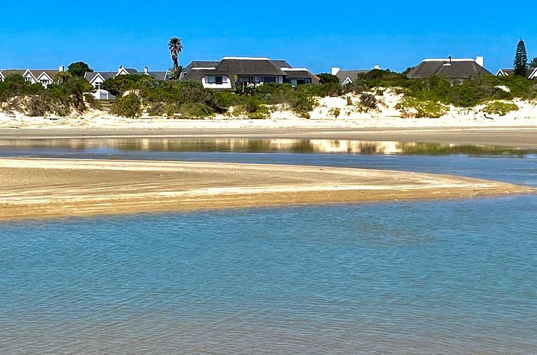 Verblijf 0926410 - Bed and breakfast Oost-Kaap - i-LOLLO Bed & Breakfast at the River Mouth