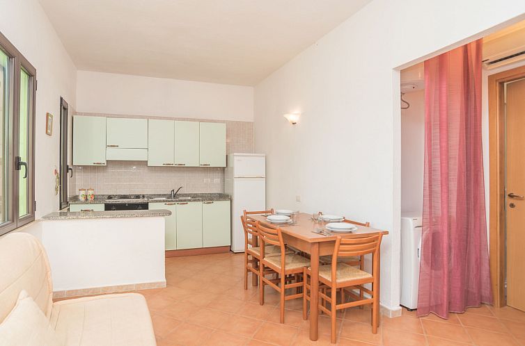 Appartement Stella con piscina comune (REI101)