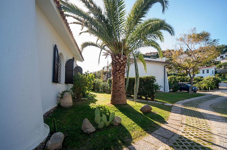 Vakantiehuis Schöne freistehende Villa nur wenige Schritte 