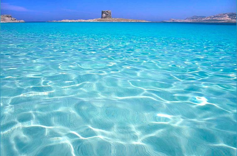 Vakantiehuis Rustikale Villa mit Steinpool