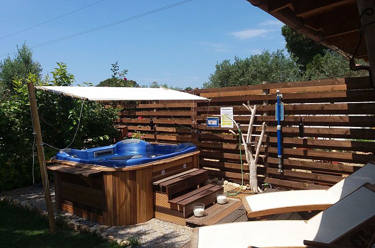 Vakantiehuis Schönes Ferienhaus mit Whirlpool