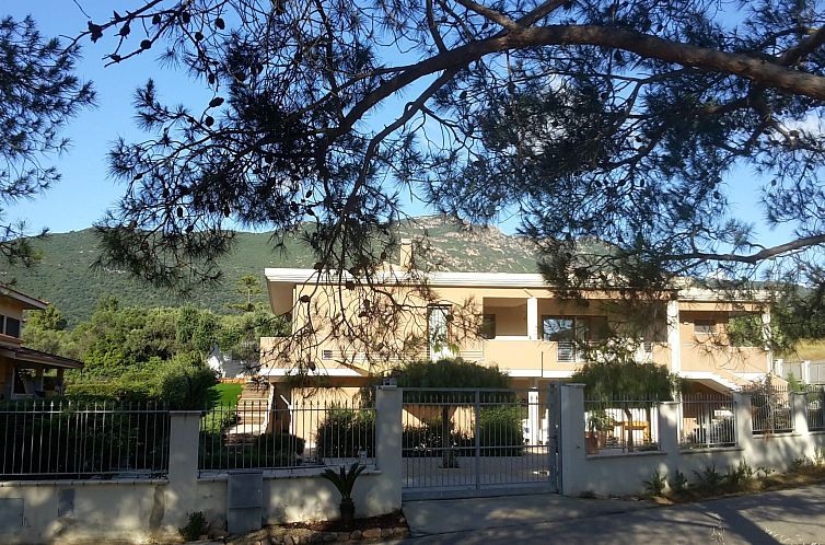 Appartement Unterkunft in der 'Villa Luigi' mit oberirdische