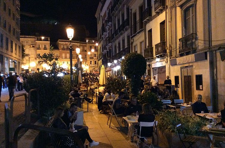 Appartement mit Balkon