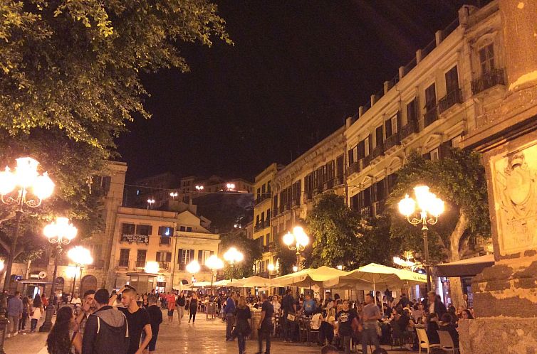 Appartement mit Balkon