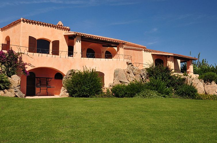 Vakantiehuis Villa Isabel, Meer- und Strandblick, Schwimmbad