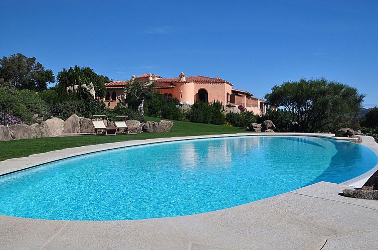 Vakantiehuis Villa Isabel, Meer- und Strandblick, Schwimmbad