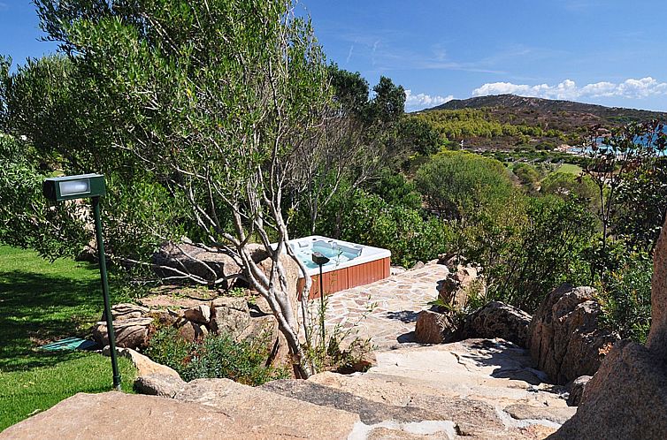 Vakantiehuis Villa Isabel, Meer- und Strandblick, Schwimmbad