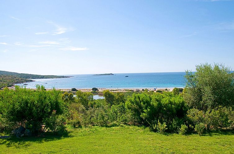 Vakantiehuis Villa Isabel, Meer- und Strandblick, Schwimmbad