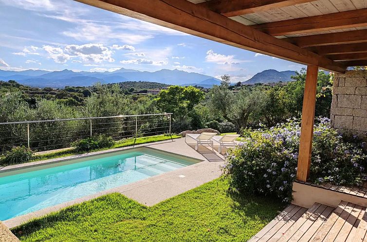 Vakantiehuis Villa Luca, mit teilweisem Meerblick und Swimmi
