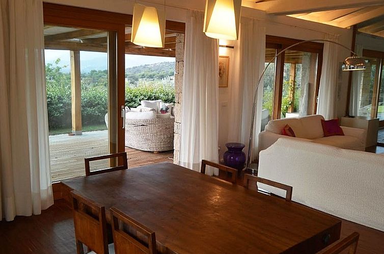 Vakantiehuis Villa Luca, mit teilweisem Meerblick und Swimmi