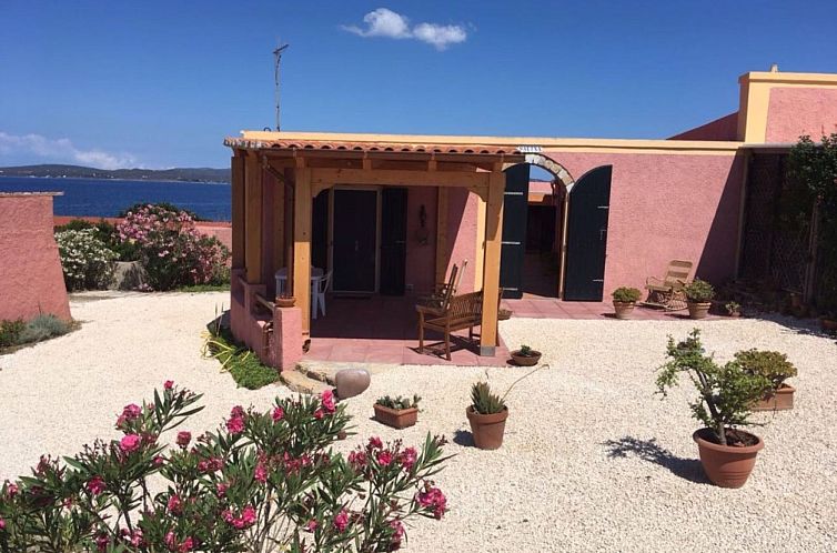 Appartement Wohnung in Calasetta mit Grill und Garten