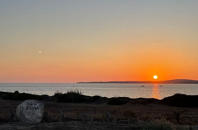 Appartement Wohnung in Calasetta mit Grill und Garten