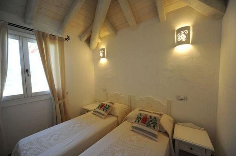 Vakantiehuis 'Villa West' mit Balkon