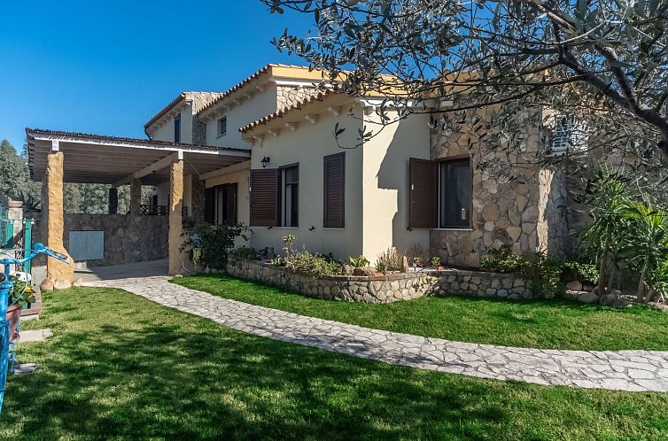 Vakantiehuis Schöne moderne Villa mit privatem Pool.