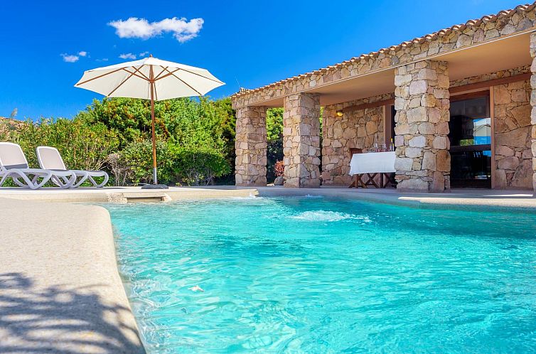 Appartement Villetta Corallo mit Aussicht und wenige Meter v