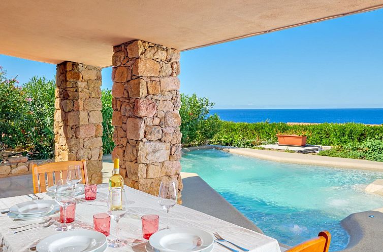 Appartement Villetta Corallo mit Aussicht und wenige Meter v