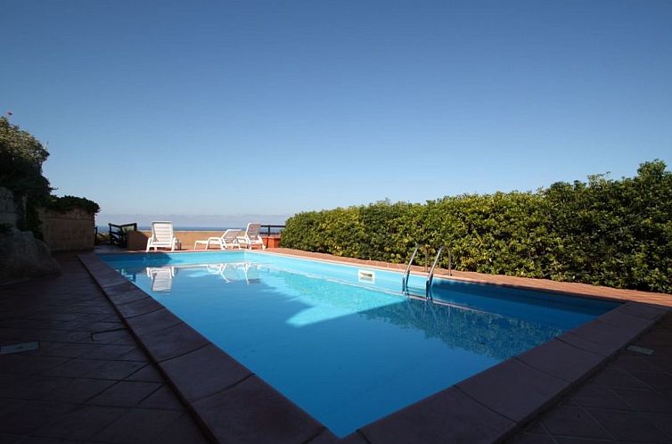 Appartement Villini Lu Ciuoni außergewöhnlichen Meerblick.