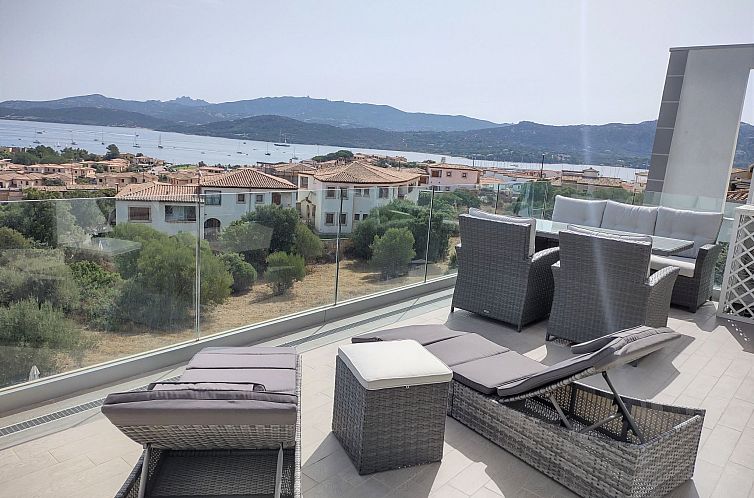 Appartement mit Terrasse