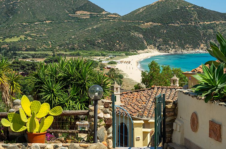 Guest house 0938004 - Holiday property Sardinia - Vakantiehuis Solanas mare