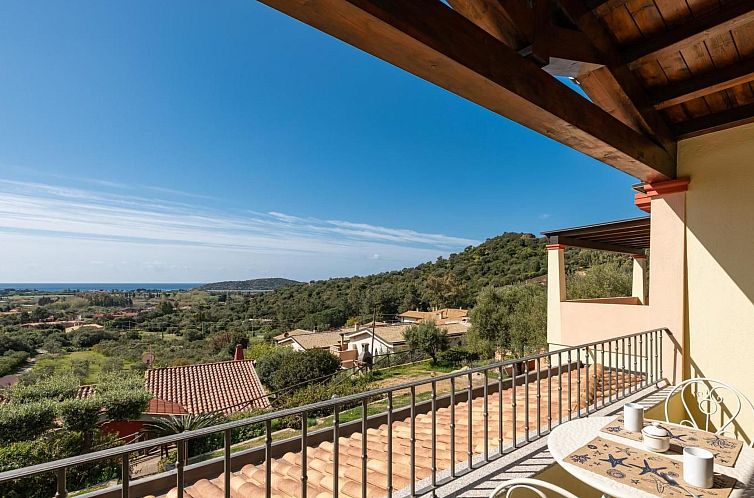 Appartement Haus mit Panoramablick in Chia in natürlicher U