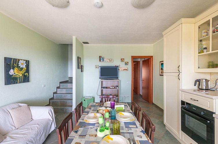 Appartement Haus mit Panoramablick in Chia in natürlicher U