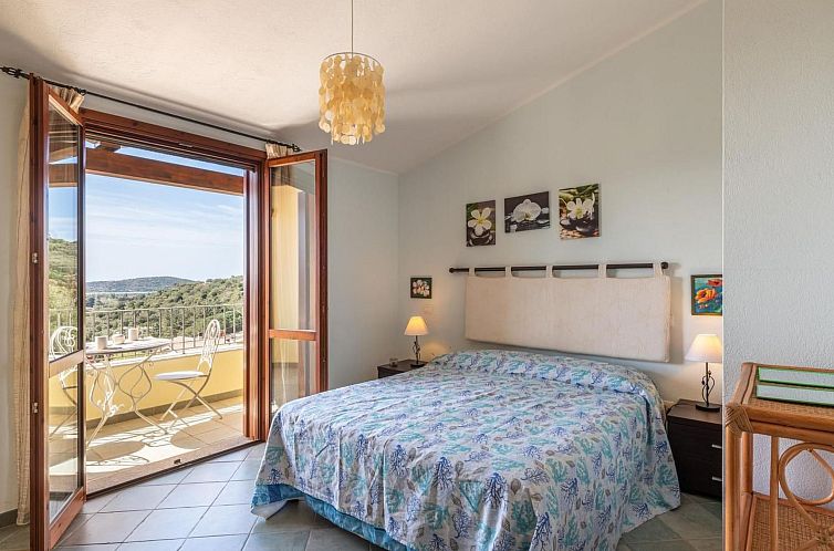 Appartement Haus mit Panoramablick in Chia in natürlicher U