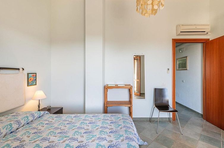Appartement Haus mit Panoramablick in Chia in natürlicher U
