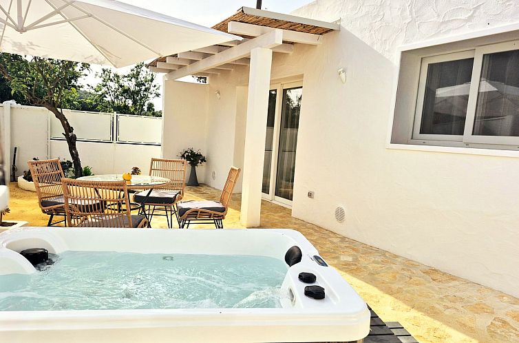 Vakantiehuis 'Corte dei limoni' Piscinas