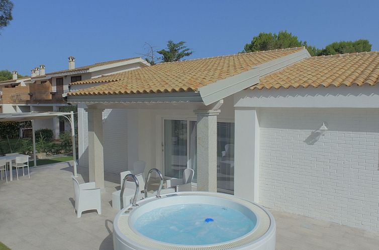 Vakantiehuis Villa Ikebana exklusiv in Porto Pino