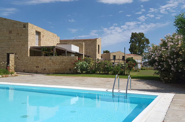 Vakantiehuis Villa carubedda porto pino exklusiv porto pino