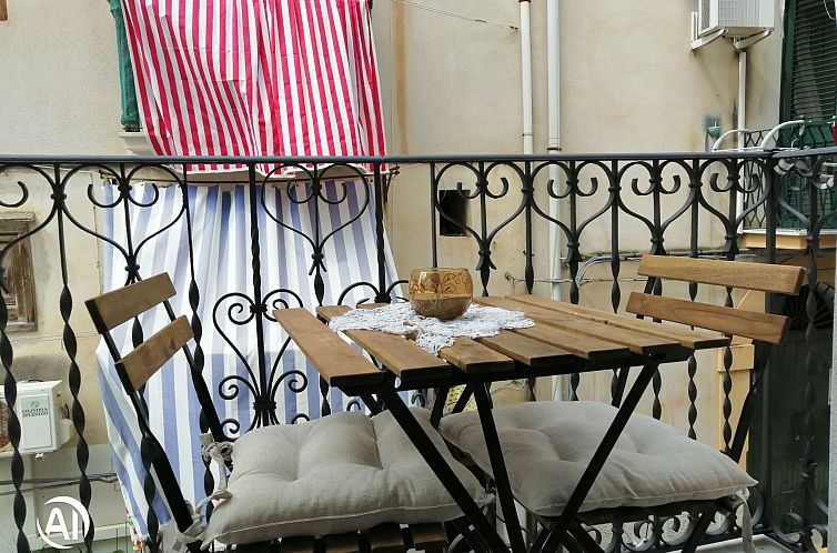Appartement Wohnung im Zentrum mit Balkon, in der Nähe des 