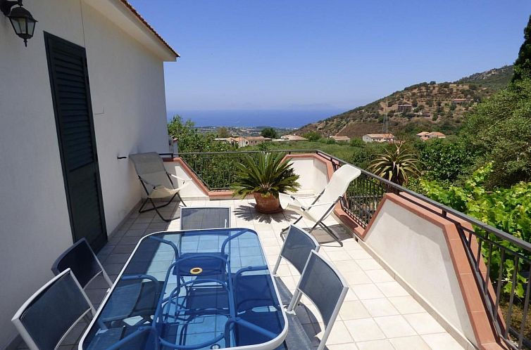 Vakantiehuis Landhaus mit Blick auf die Äolischen Inseln