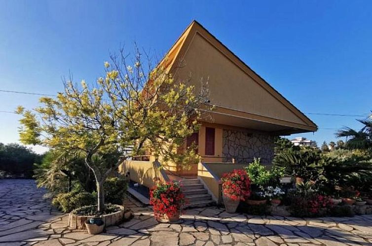 Vrijstaande woning in Siracusa