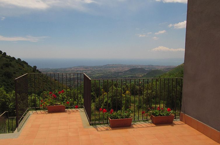 Vakantiehuis Casa Etnea" mit Terrasse