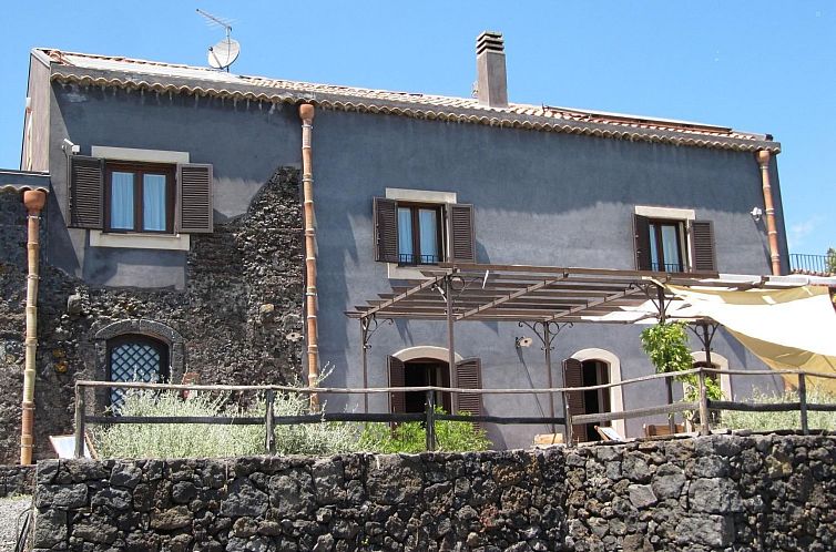 Vakantiehuis Casa Etnea" mit Terrasse