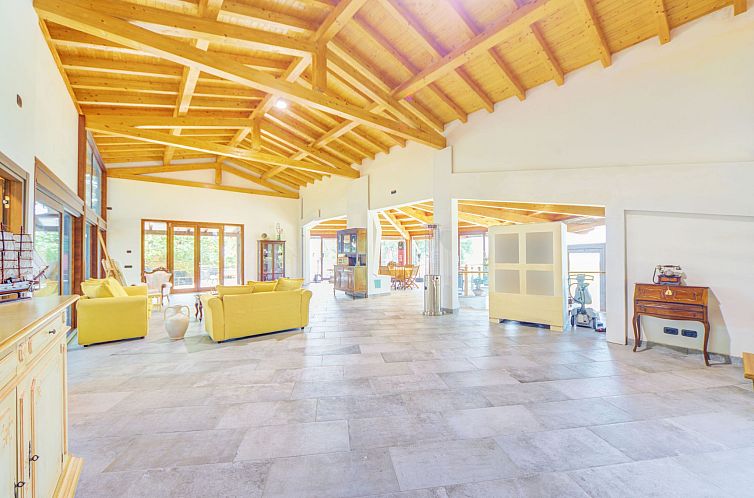 Vakantiehuis Ferienvilla mit privatem Pool