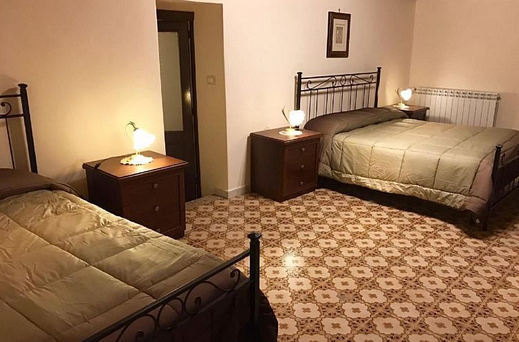 Vakantiehuis 'Etna Dimora' mit Blick aufs Wasser