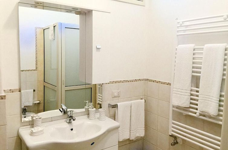 Vakantiehuis 'Etna Dimora' mit Blick aufs Wasser