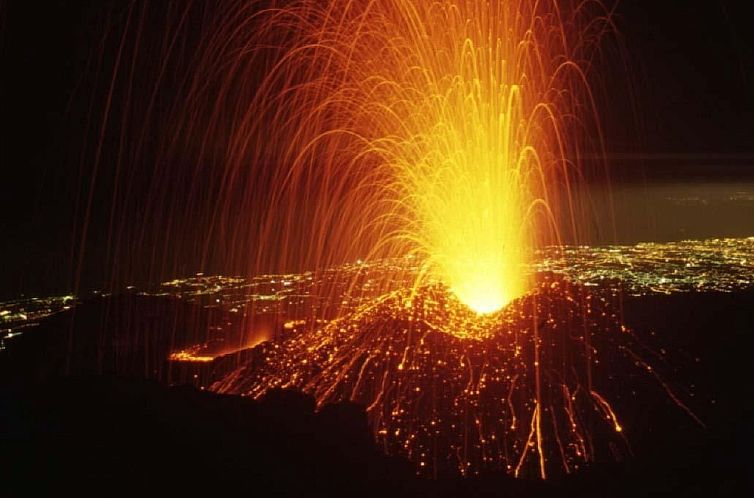 Vakantiehuis 'Etna Dimora' mit Blick aufs Wasser