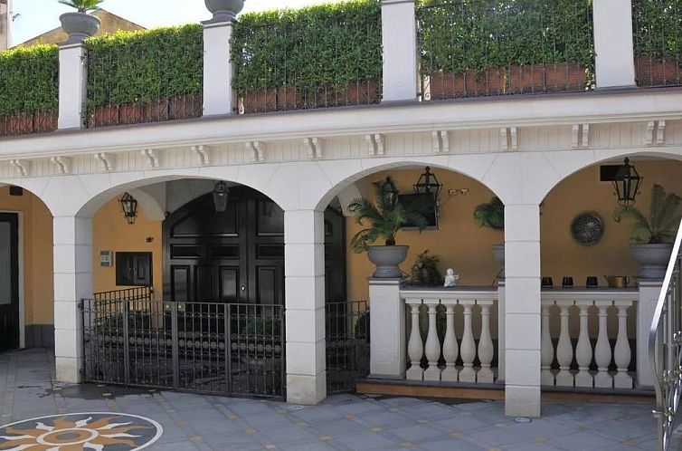 Vrijstaande woning in Acireale