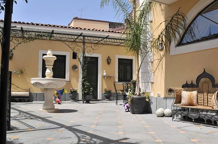 Vrijstaande woning in Acireale