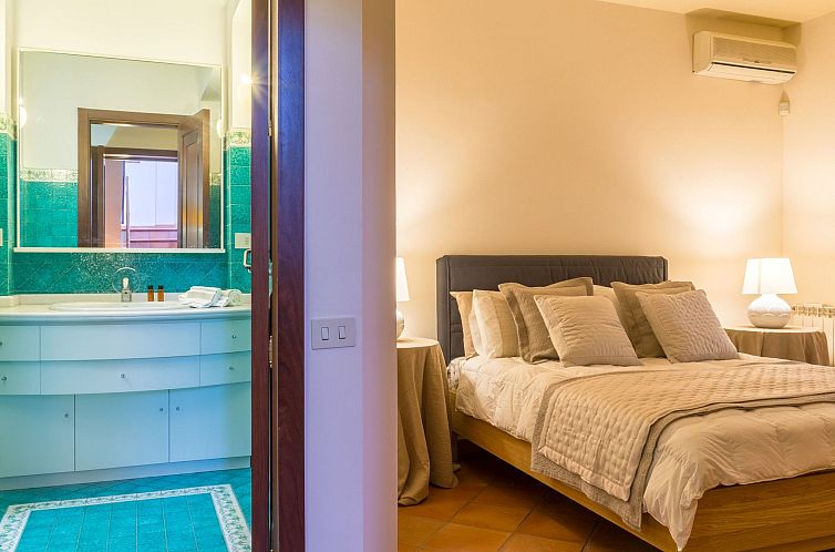 Vakantiehuis Villa Battiato - Haus n Pool