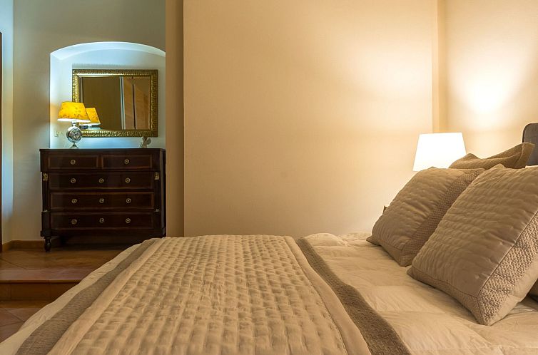 Vakantiehuis Villa Battiato - Haus n Pool